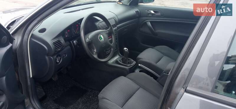 Лифтбек Skoda Superb 2002 в Ровно