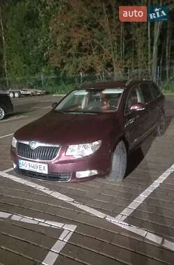 Универсал Skoda Superb 2011 в Мукачево