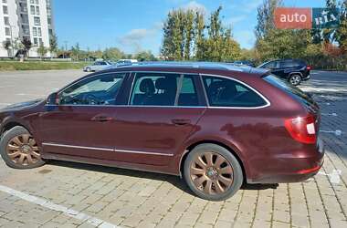 Универсал Skoda Superb 2011 в 