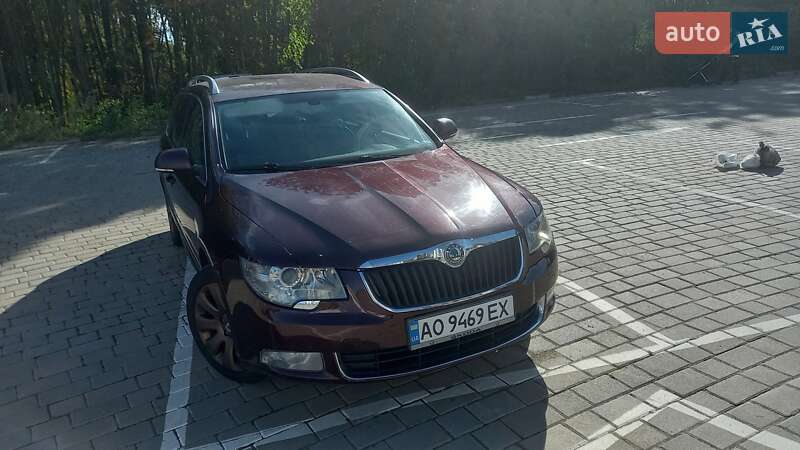 Универсал Skoda Superb 2011 в Мукачево