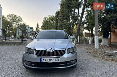 Ліфтбек Skoda Superb 2013 в Чернівцях