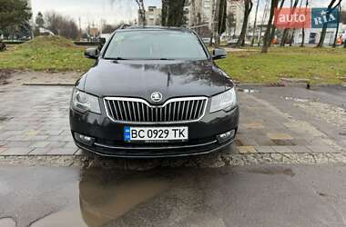 Універсал Skoda Superb 2014 в Львові