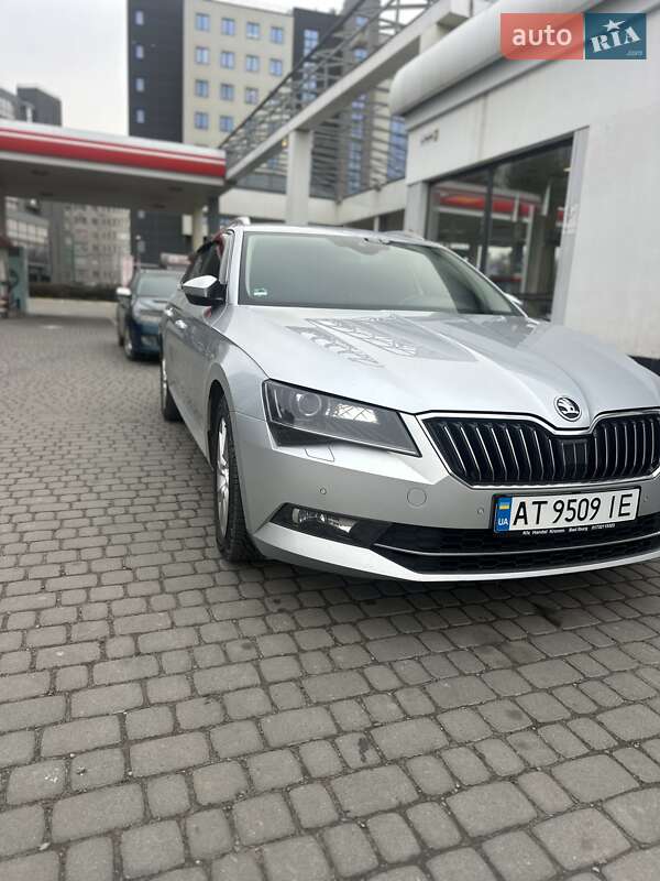 Универсал Skoda Superb 2017 в Ивано-Франковске