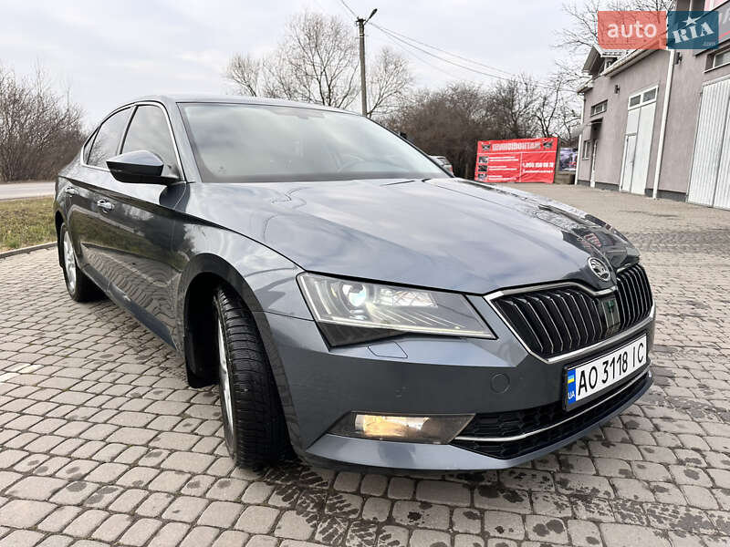 Ліфтбек Skoda Superb 2016 в Мукачевому