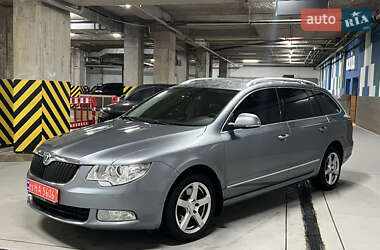 Универсал Skoda Superb 2011 в Киеве