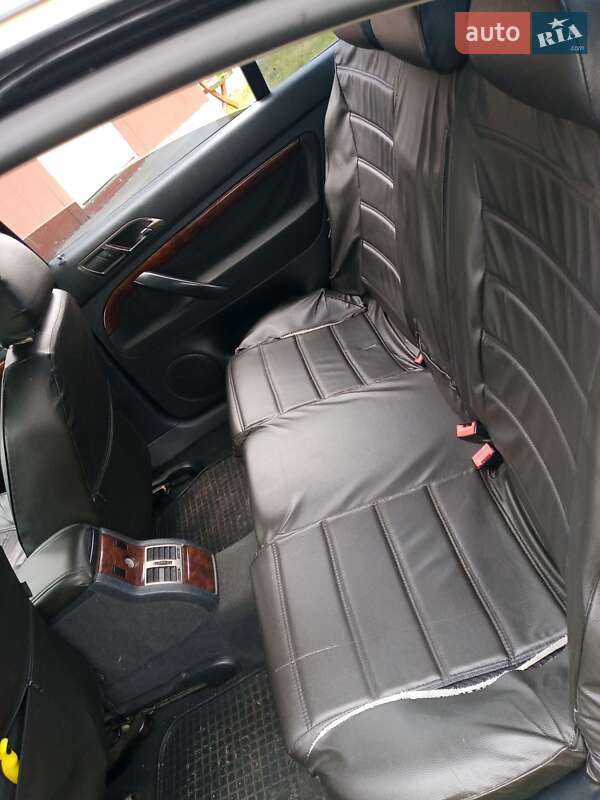 Ліфтбек Skoda Superb 2004 в Шептицькому