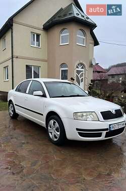 Лифтбек Skoda Superb 2003 в Калинах