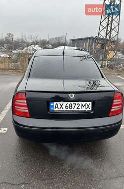 Лифтбек Skoda Superb 2006 в 