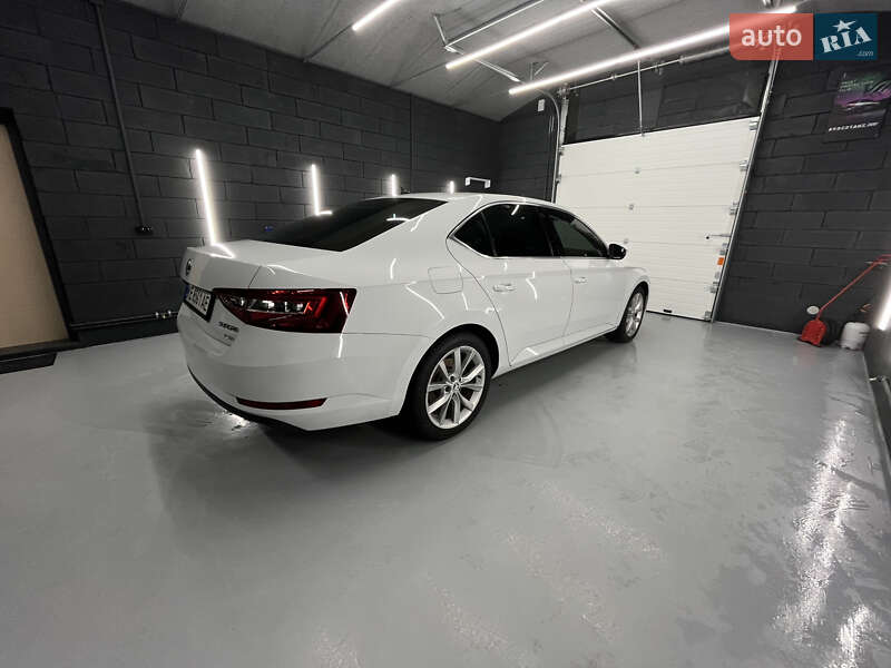 Лифтбек Skoda Superb 2016 в Полтаве