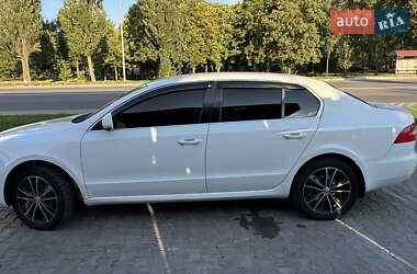 Лифтбек Skoda Superb 2010 в Софиевской Борщаговке