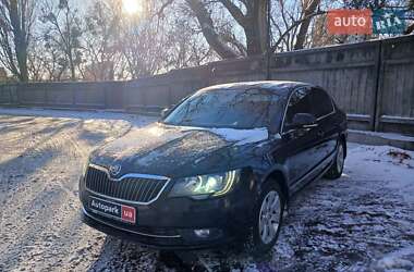 Универсал Skoda Superb 2013 в Киеве