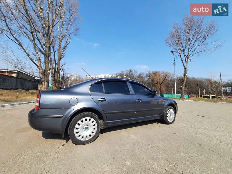 Лифтбек Skoda Superb 2007 в Черкассах