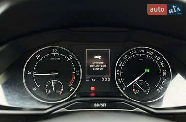 Лифтбек Skoda Superb 2016 в 
