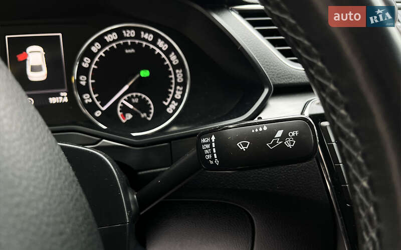 Лифтбек Skoda Superb 2016 в Мукачево
