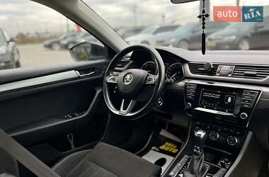 Лифтбек Skoda Superb 2016 в 
