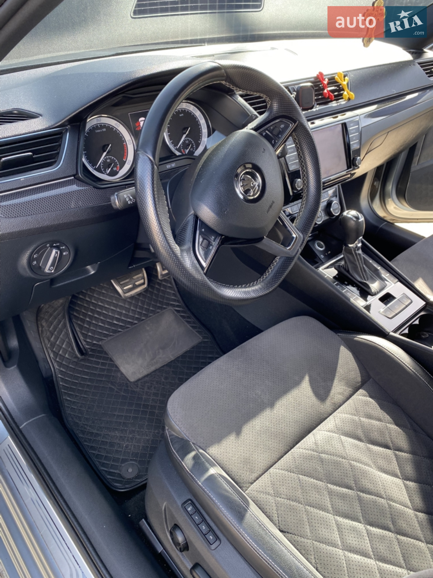 2017 Skoda Superb - мініатюра 8