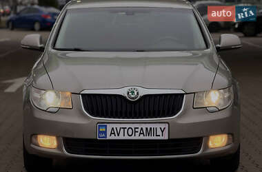 Ліфтбек Skoda Superb 2011 в Києві