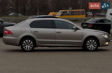 Ліфтбек Skoda Superb 2011 в Києві