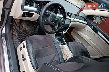 Універсал Skoda Superb 2011 в Тростянці