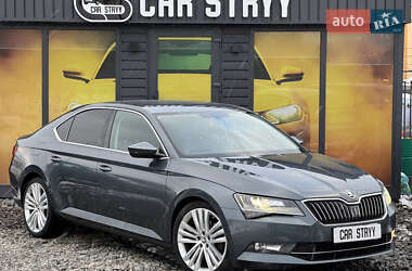 Ліфтбек Skoda Superb 2016 в Стрию