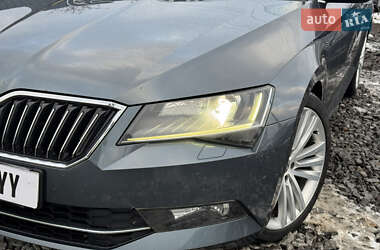 Ліфтбек Skoda Superb 2016 в Стрию