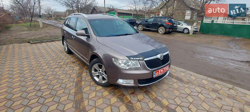 Універсал Skoda Superb 2012 в Білгороді-Дністровському