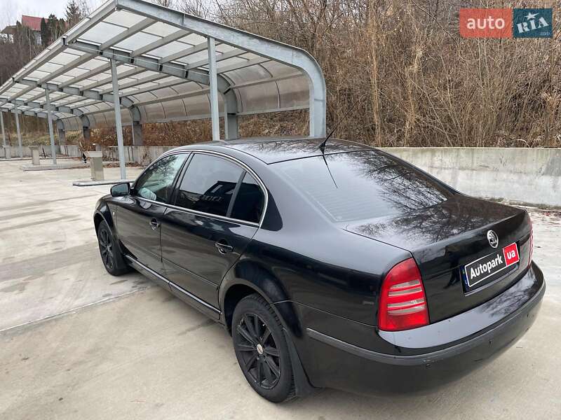 Ліфтбек Skoda Superb 2002 в Києві