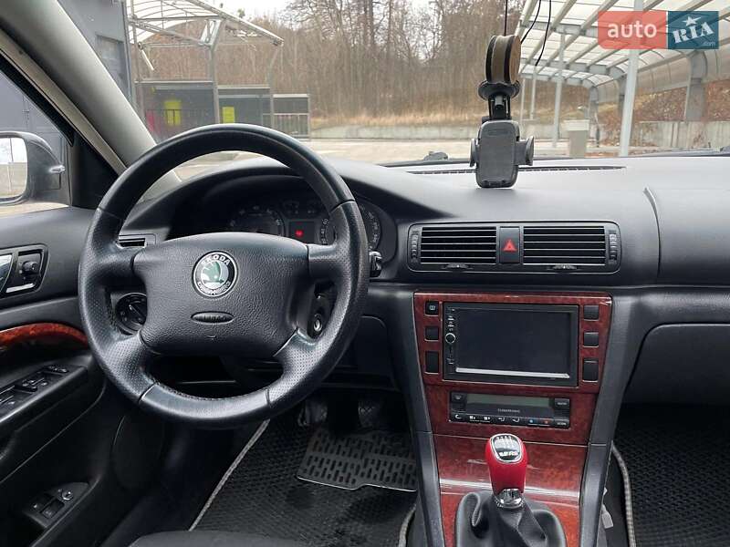 Ліфтбек Skoda Superb 2002 в Києві