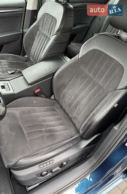 Лифтбек Skoda Superb 2022 в 