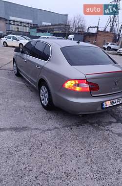 Лифтбек Skoda Superb 2009 в 