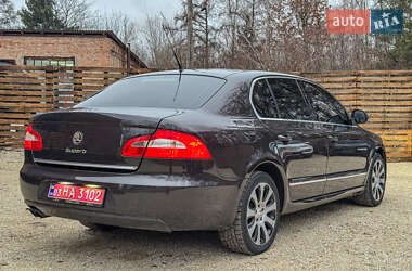 Лифтбек Skoda Superb 2009 в Бродах