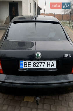 Лифтбек Skoda Superb 2006 в Еланце