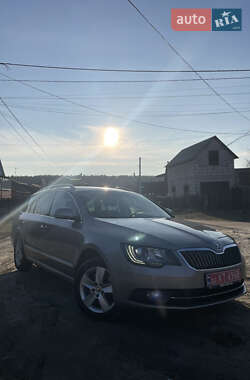 Універсал Skoda Superb 2015 в Житомирі