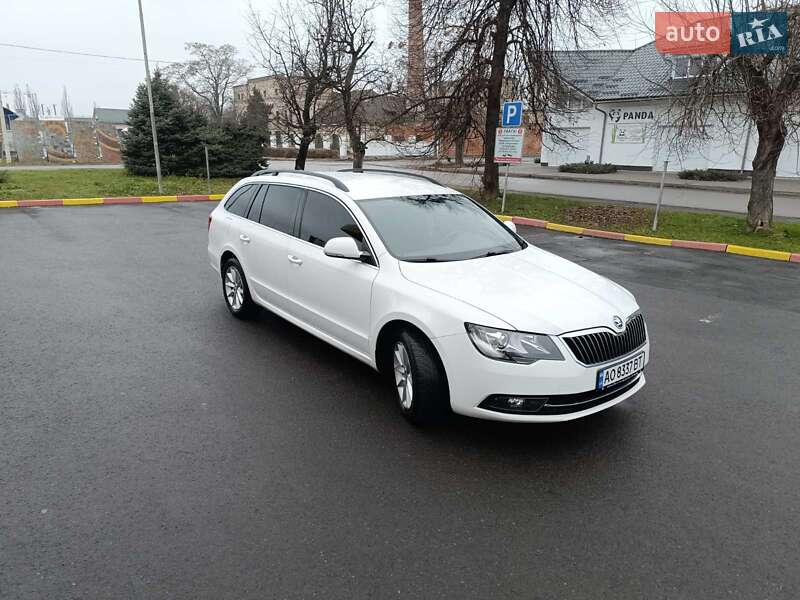 Универсал Skoda Superb 2014 в Мукачево
