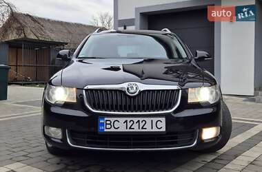 Універсал Skoda Superb 2011 в Львові