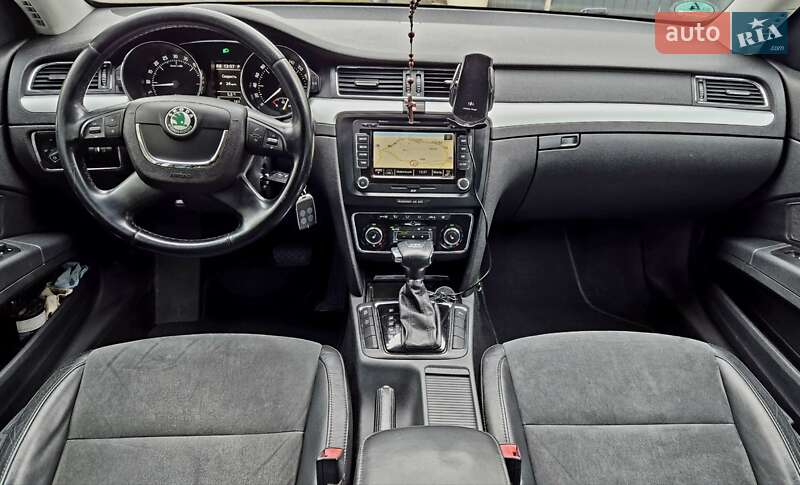 Універсал Skoda Superb 2011 в Львові