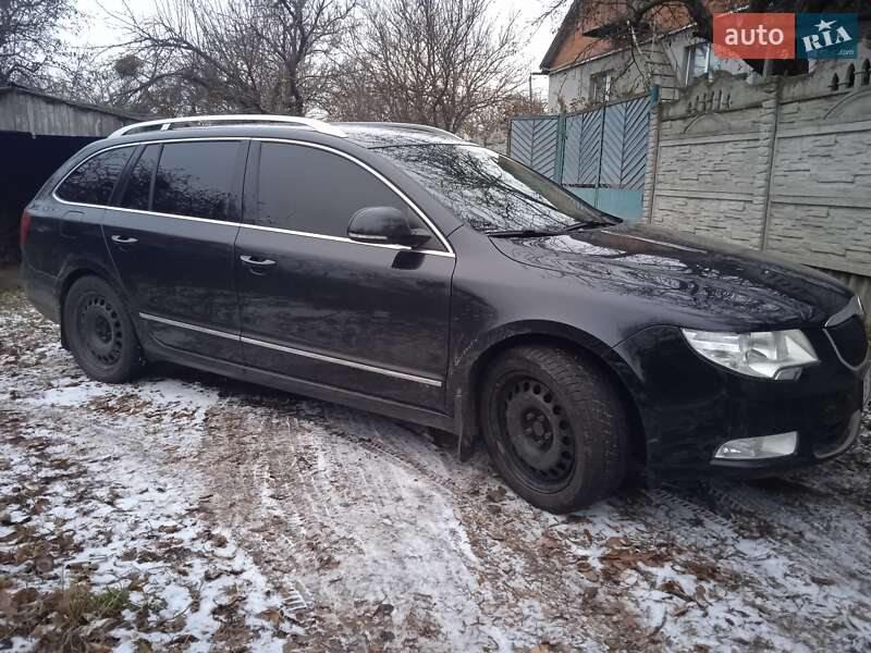 Універсал Skoda Superb 2010 в Гадячі