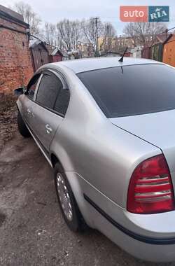 Лифтбек Skoda Superb 2005 в Чернигове