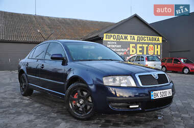 Ліфтбек Skoda Superb 2002 в Звягелі