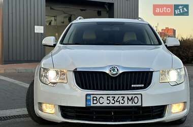 Універсал Skoda Superb 2011 в Чернігові