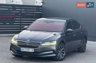 Ліфтбек Skoda Superb 2019 в 