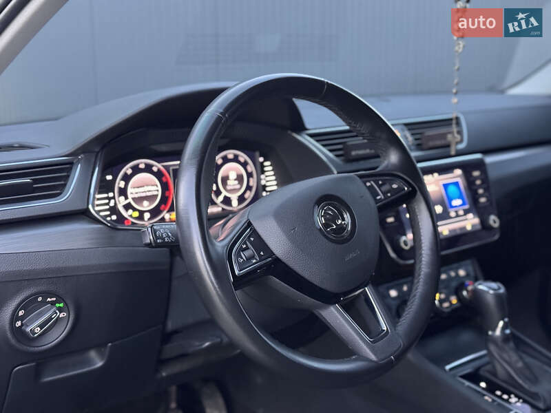 Лифтбек Skoda Superb 2019 в Мукачево