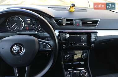 Лифтбек Skoda Superb 2016 в 