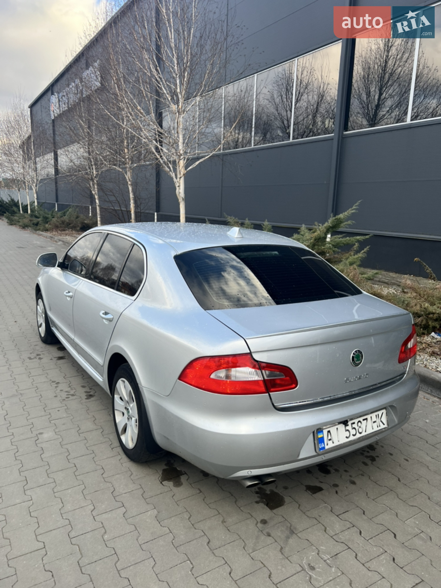 2010 Skoda Superb - мініатюра 8