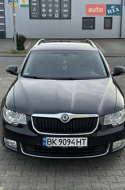 Универсал Skoda Superb 2010 в Ровно