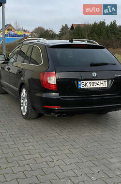 Универсал Skoda Superb 2010 в Ровно