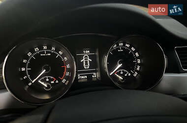 Лифтбек Skoda Superb 2010 в 