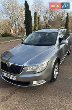 Універсал Skoda Superb 2013 в Ірпені