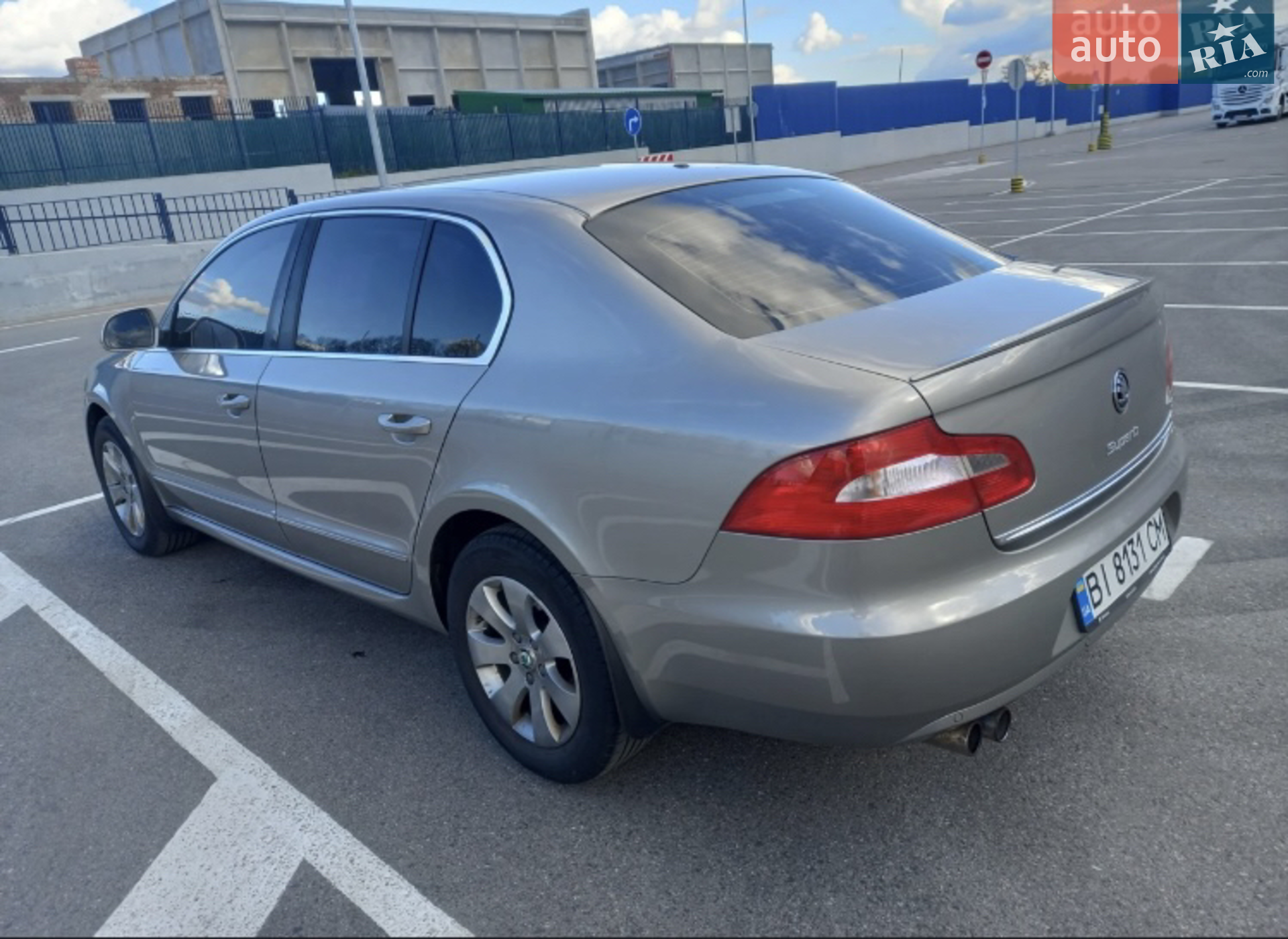 2012 Skoda Superb - мініатюра 4