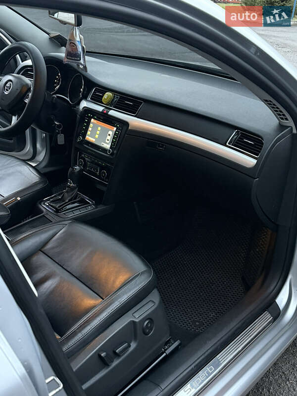 Ліфтбек Skoda Superb 2014 в Івано-Франківську